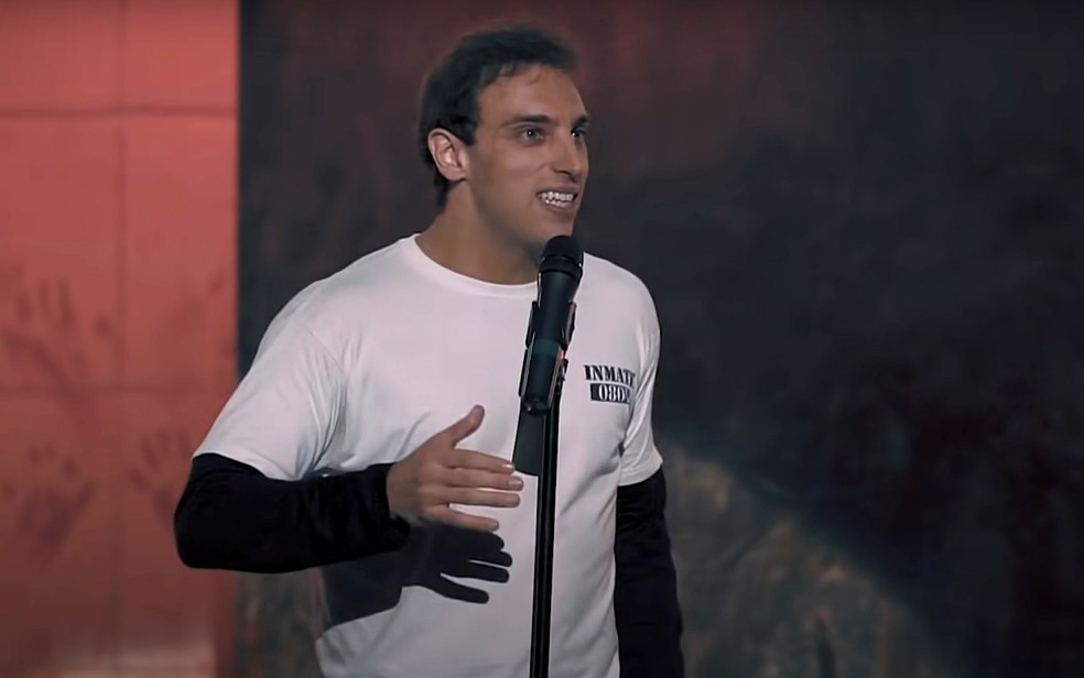 O comediante Leo Lins — Foto: Reprodução/Youtube