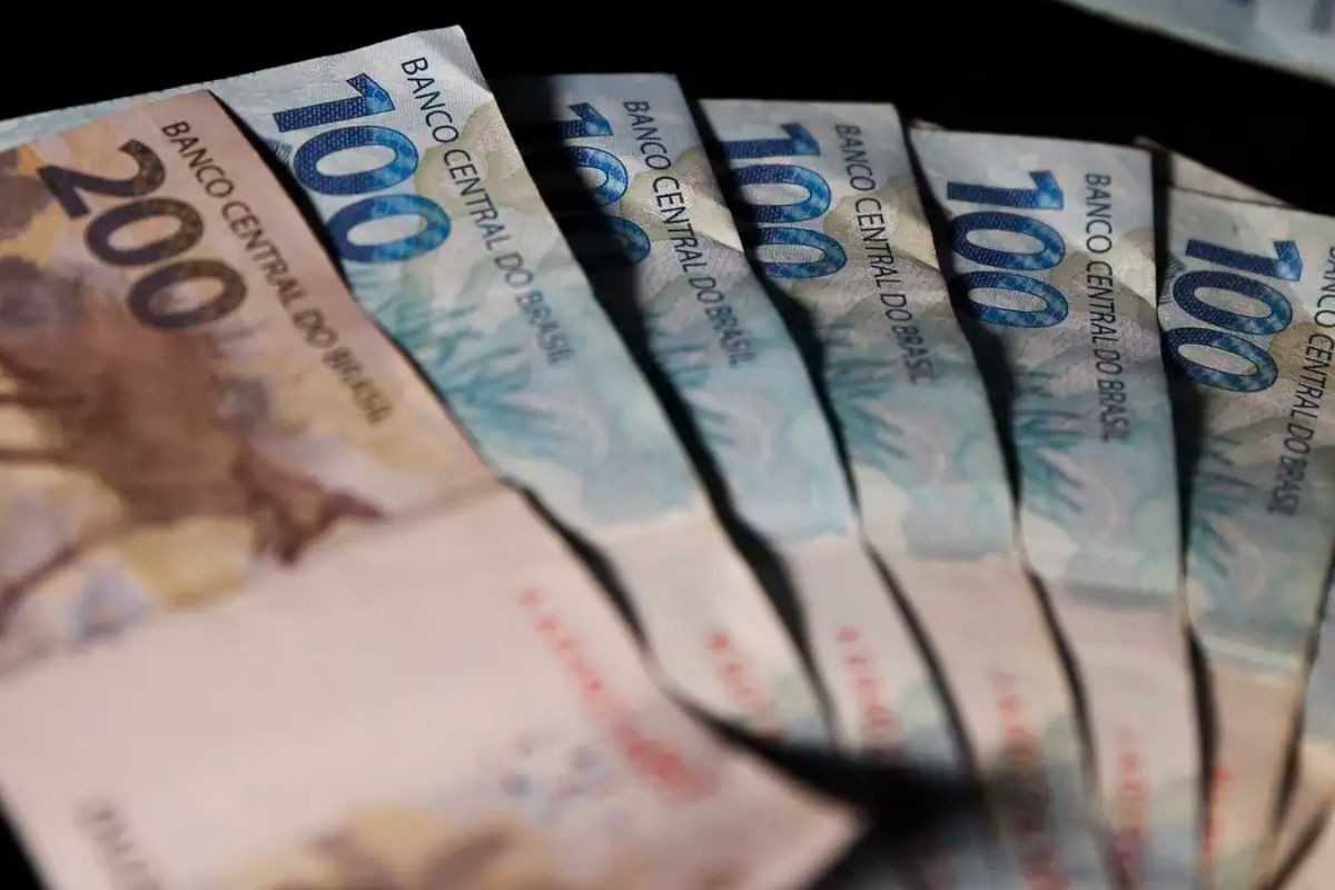 Pagamento do 13° salário deve injetar cerca de R$ 3,72 bilhões na economia paraibana