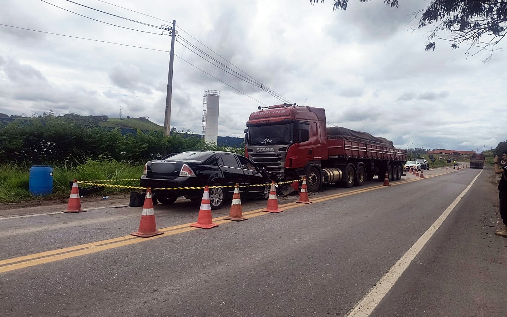 Ultrapassagem em local proibido termina com batida frontal e morte na MG-290, em Jacutinga