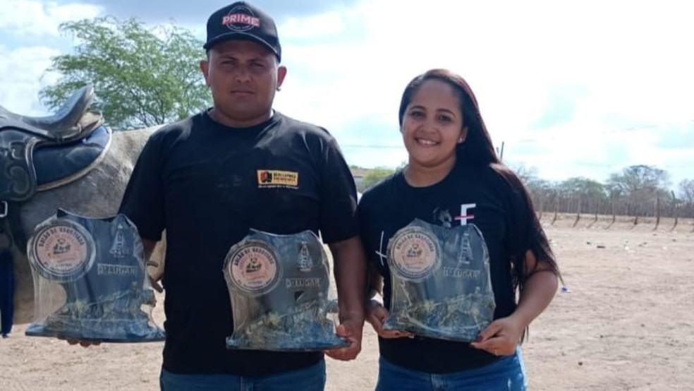 Kamila Oliveira, viúva de Dadá Guedes, cobra por prisão do suspeito do crime. — Foto: Arquivo pessoal