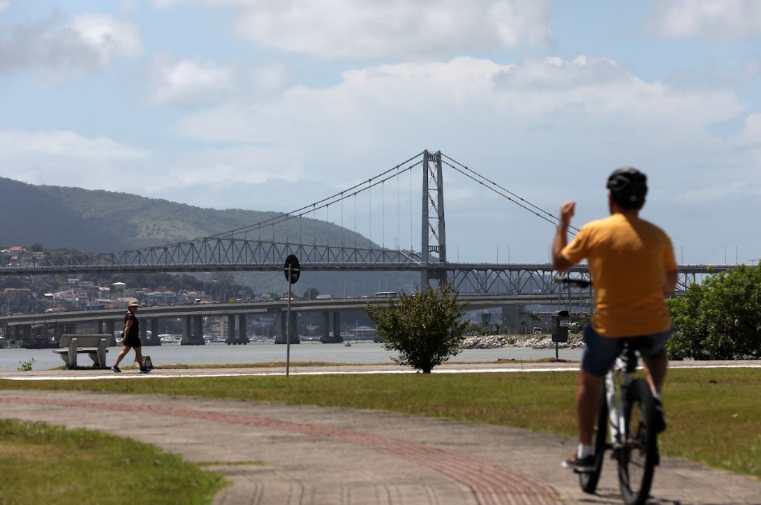 Primeiro fim de semana de 2025 tem sol entre nuvens e condições para temporais isolados