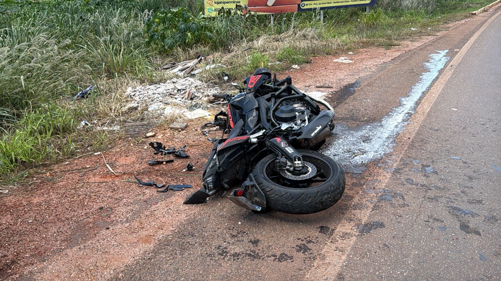 Motociclista de 22 anos morre após bater veículo em pedra na MT-473