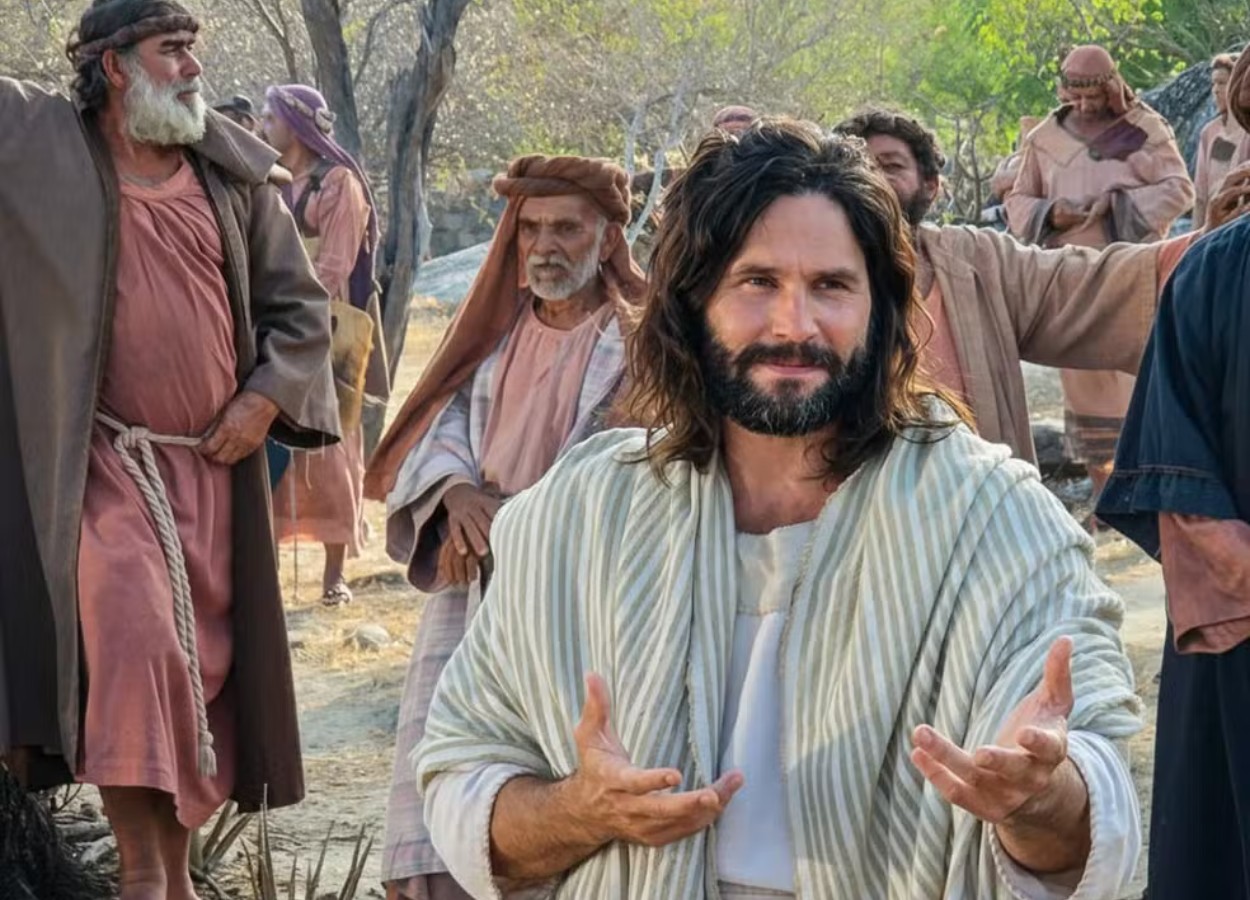 Com Dudu Azevedo como Jesus, Paixão de Cristo de Nova Jerusalém atrai milhares de visitantes