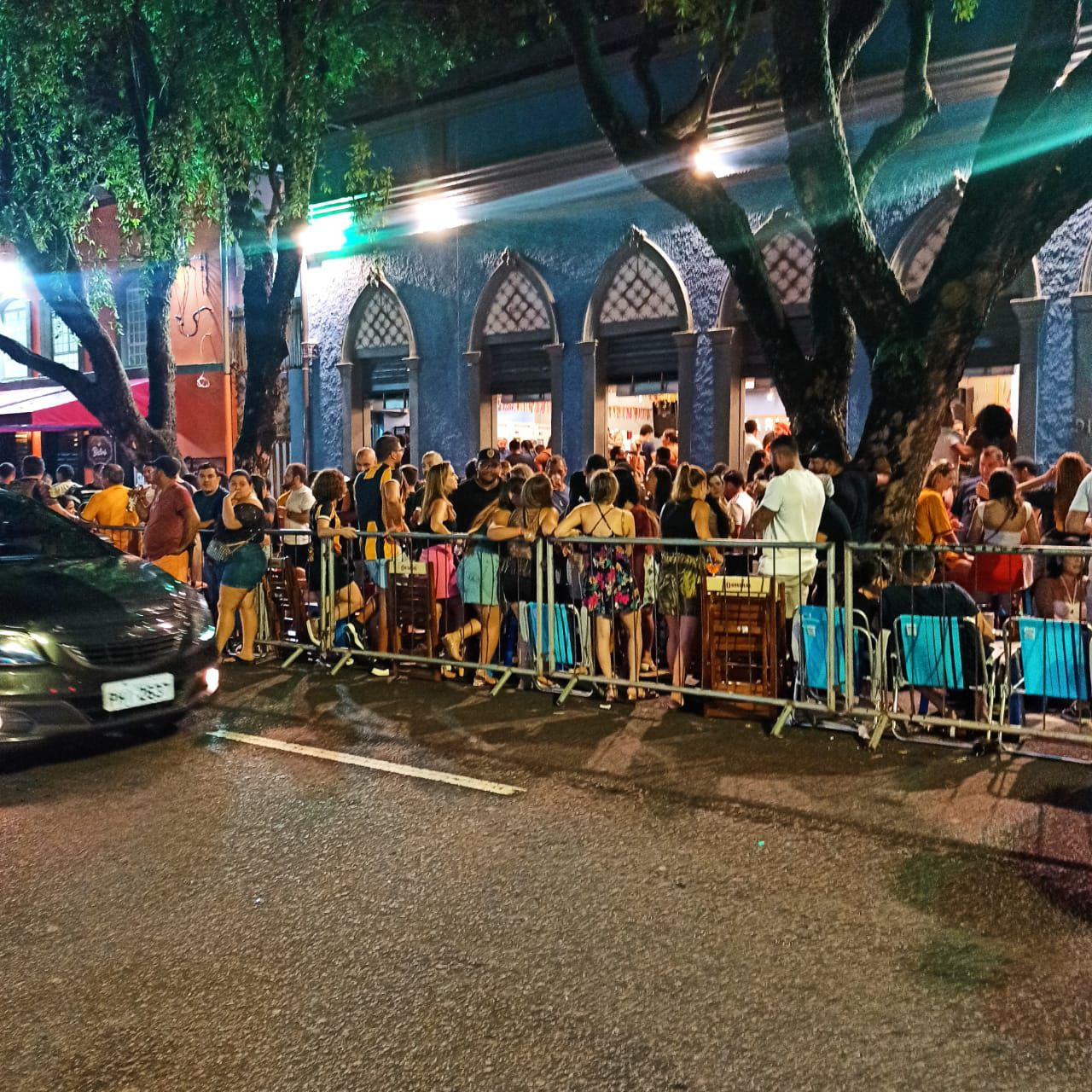 Sete bares e casas de show do Centro de Manaus são autuados durante fiscalização no fim de semana