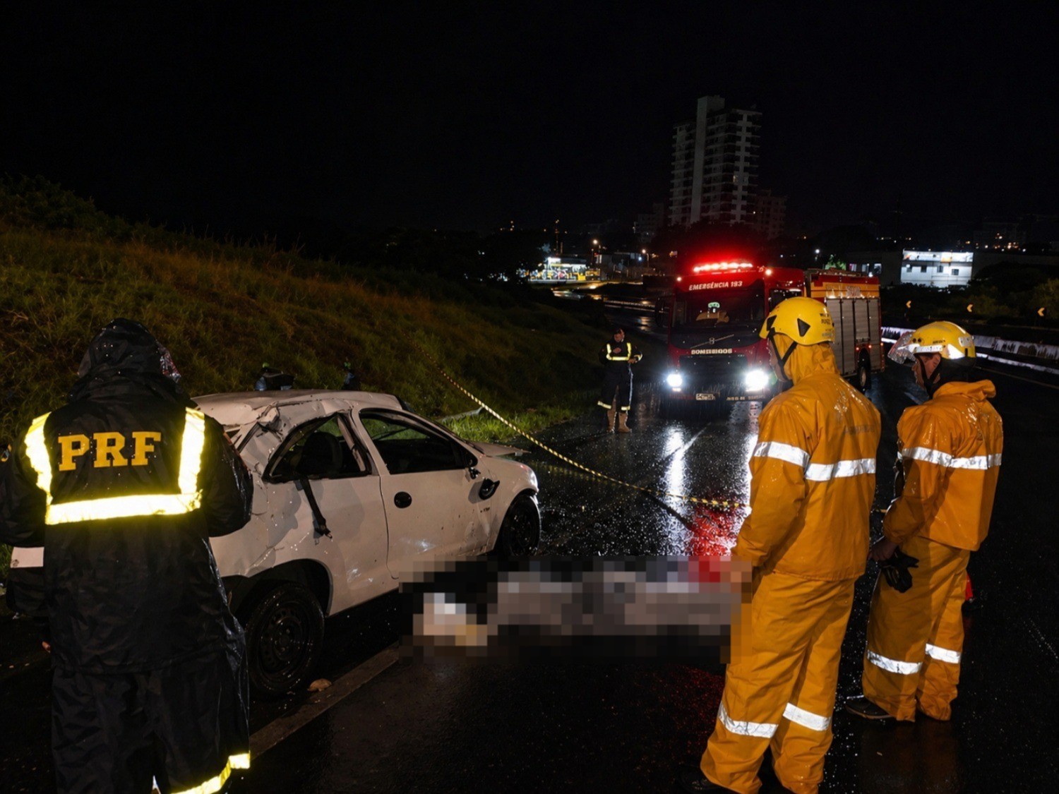 Criança de 7 anos morre em acidente envolvendo mulher e bebê na BR-282, em SC