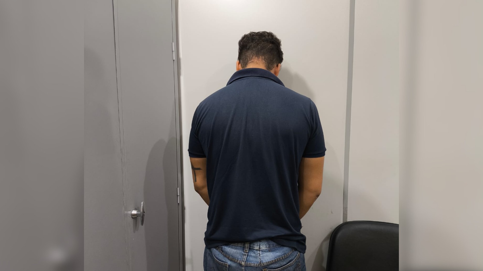 Homem é preso suspeito de se aproveitar de relação com idoso para pedir dinheiro; prejuízo é de R$ 80 mil