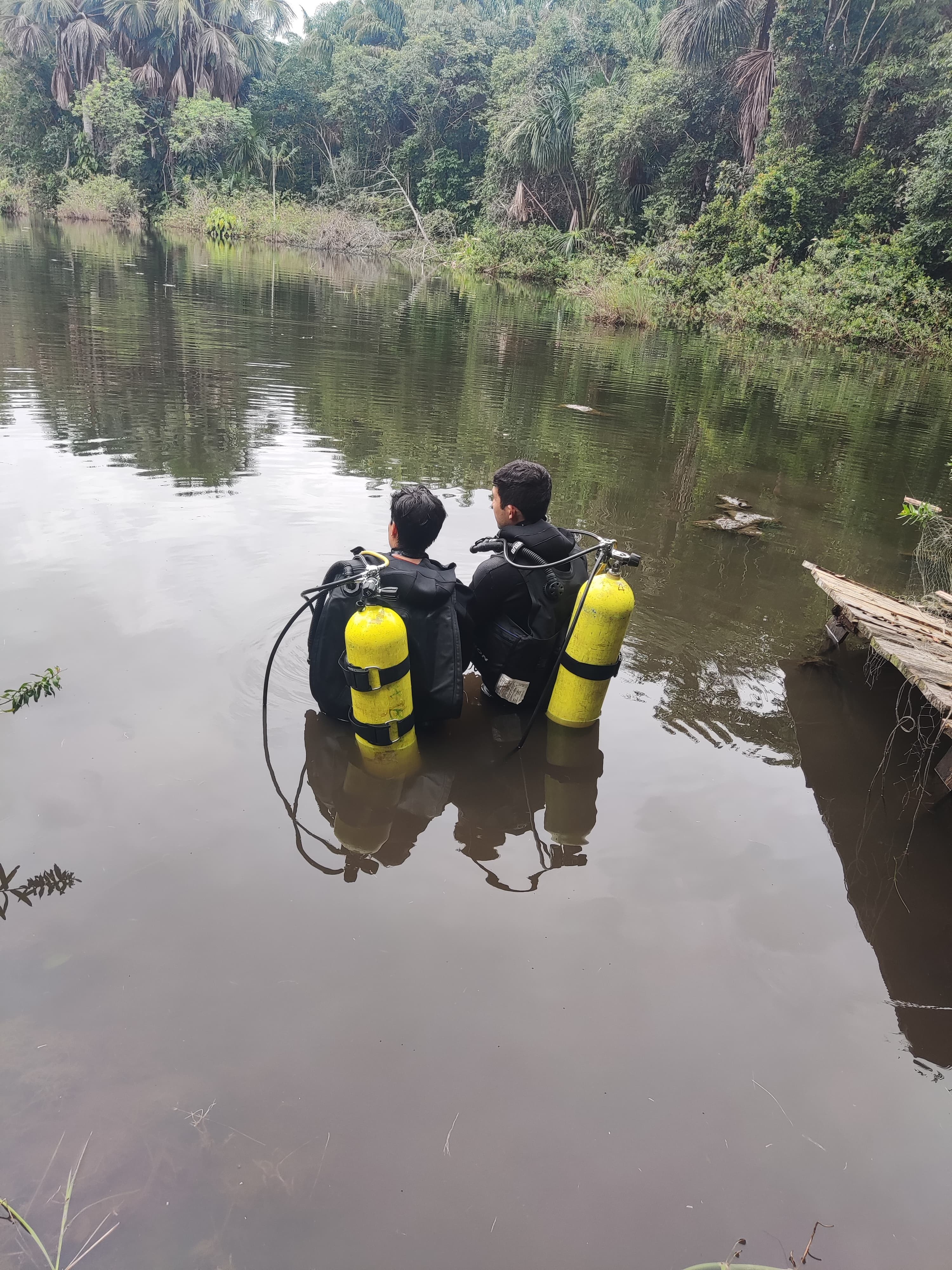 Caseiro morre afogado após tentar retirar rede de pesca e cair em represa