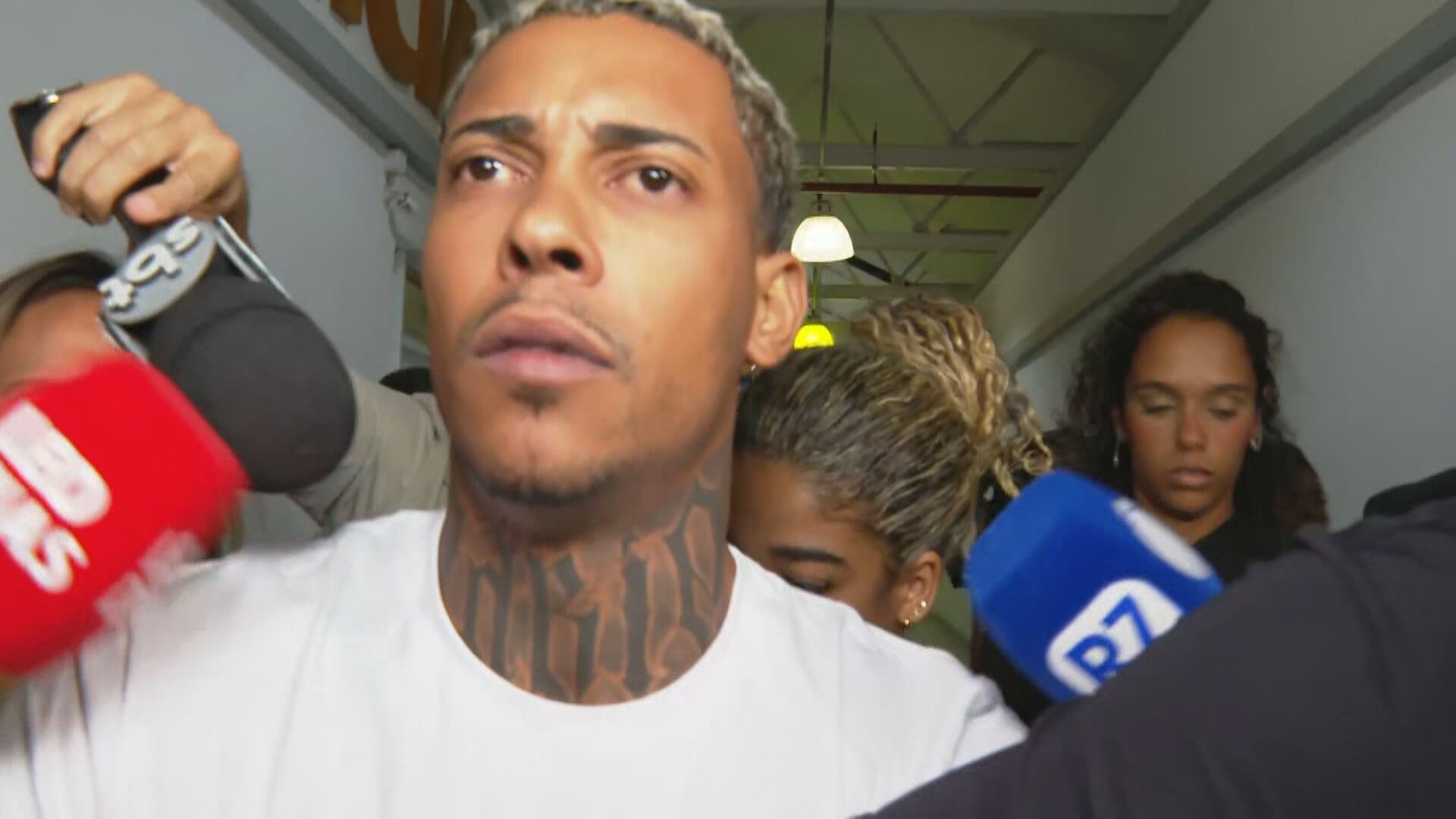 MC Poze do Rodo diz que prisão é 'perseguição': 'Tem indício mas não tem prova', diz ao ser transferido