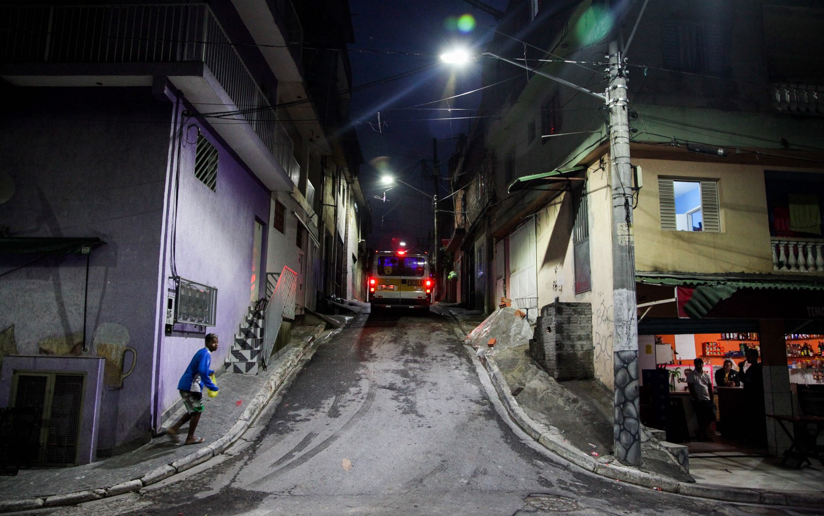 Lâmpada LED fria suprime até 8 vezes mais melatonina que incandescente; modelo ajustável reduz impacto