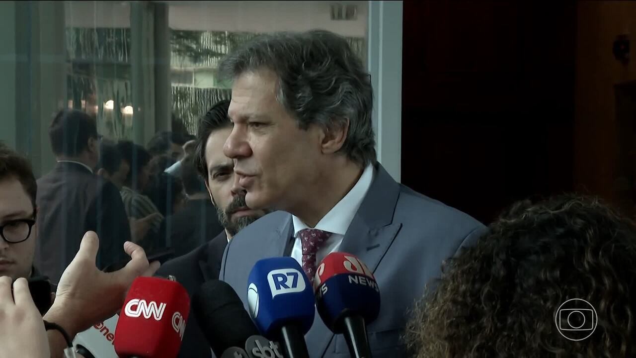 Integrantes do Planalto defendem que Lula fale para tentar conter alta do dólar