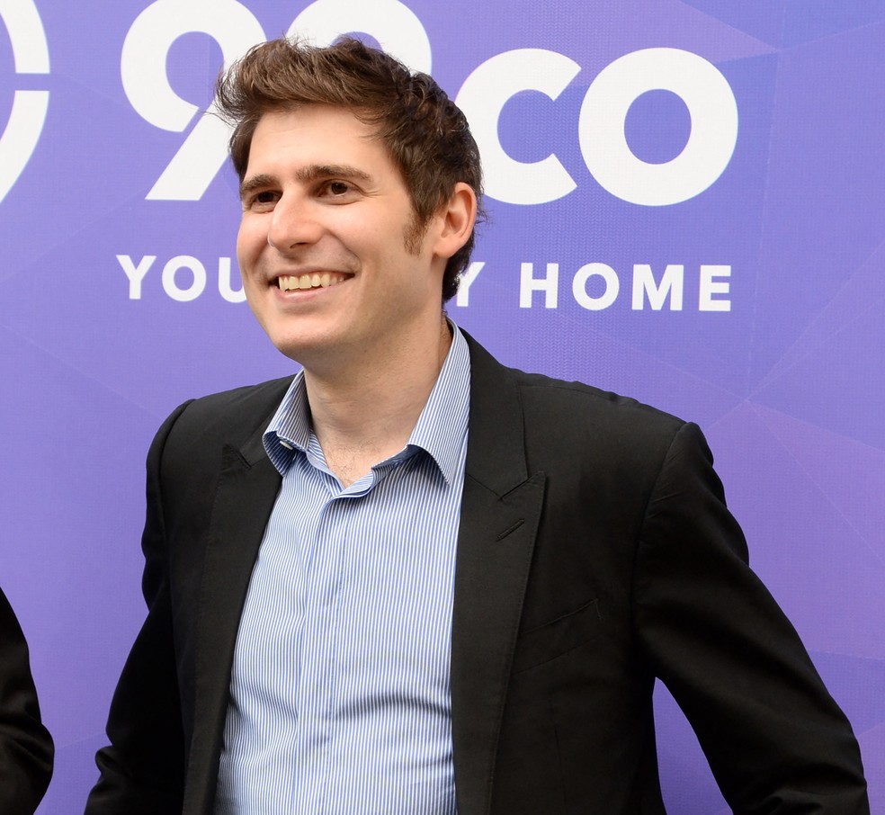 O cofundador do Facebook Eduardo Saverin comparece ao segundo aniversário da 99.co e ao lançamento do 99PRO em Cingapura em 26 de maio de 2016. — Foto: Roslan Rahman/AFP/Arquivo