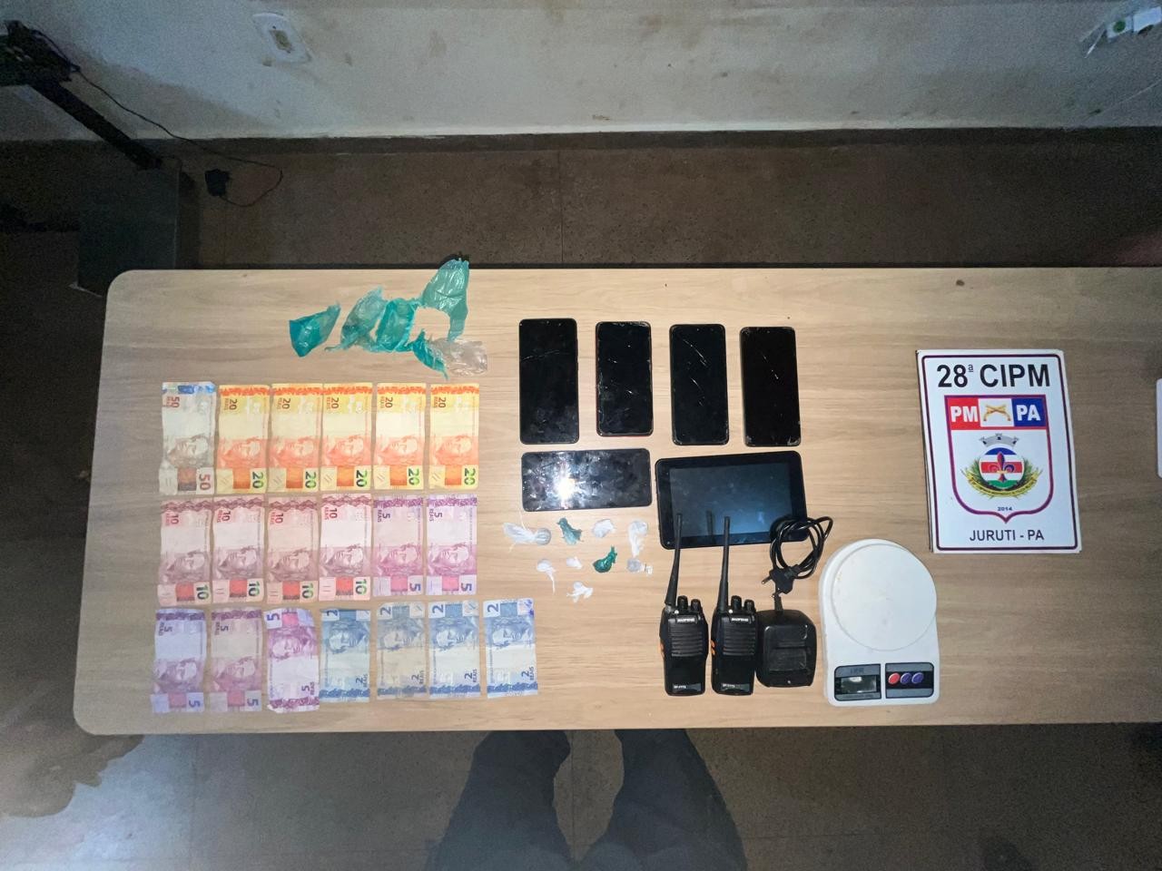 Operação da PM termina com prisões de dois suspeitos e apreensão de drogas em Juruti