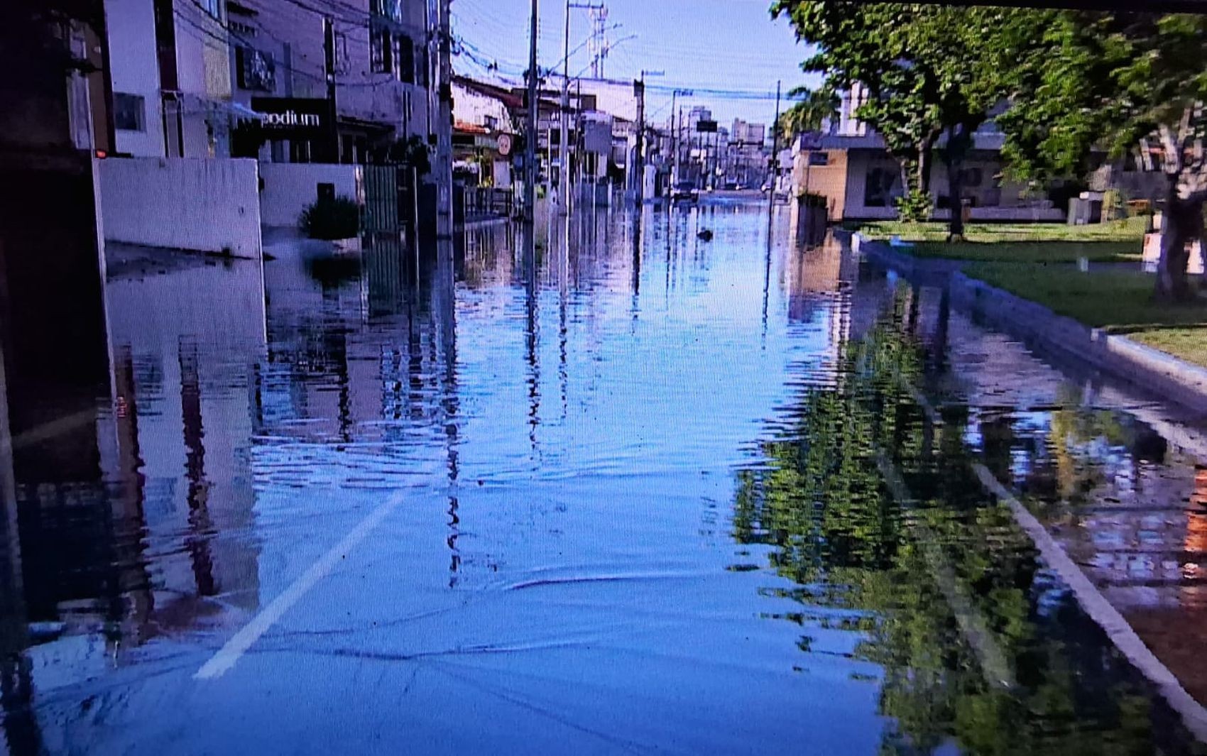 Defesa Civil de Aracaju emite alerta de maré alta