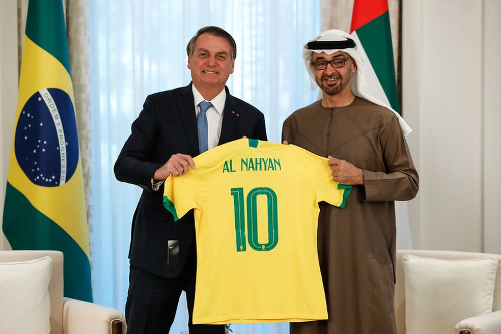 Mesmo por toda riqueza dos sheiks árabes”: o futebol brasileiro