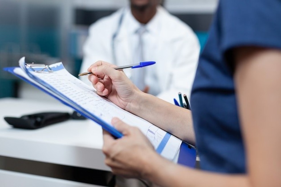O objetivo da medida, segundo a ANS, é evitar respostas genéricas e assegurar o direito à informação clara e completa. — Foto: divulgação Freepik
