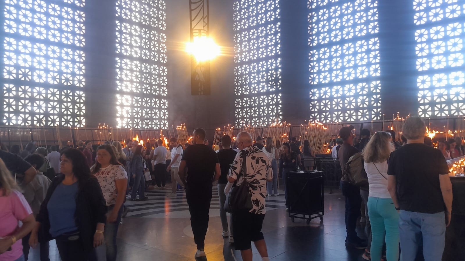 Santuário Nacional tem sábado movimentado a duas semanas do Dia de Nossa Senhora Aparecida