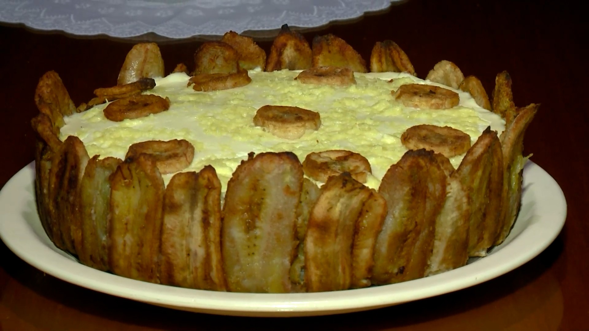 Chef piauiense ensina a prepara receita autoral de torta de banana com carne de sol e creme de queijo 