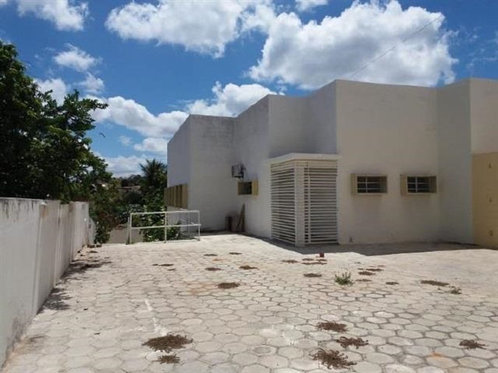 Prédio de hospital será leiloado pelo TRT-RN na próxima terça-feira (19) — Foto: Divulgação