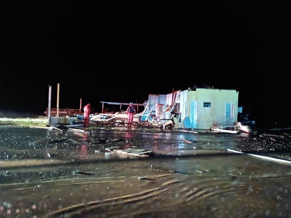 Imagens mostram destruição em Rio Bonito do Iguaçu, no Centro-Sul do Paraná. — Foto: Divulgação/Governo do Estado