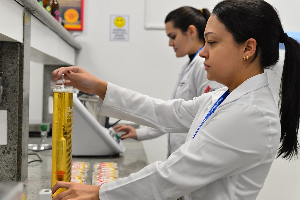 Com tecnologia alemã, novo laboratório da UFJF amplia pesquisas sobre cervejas e bebidas funcionais