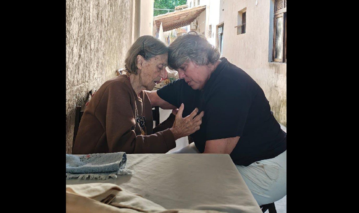 Idosa de 86 anos é encontrada morta em piscina de casa de repouso em Cabo Frio; família alega negligência