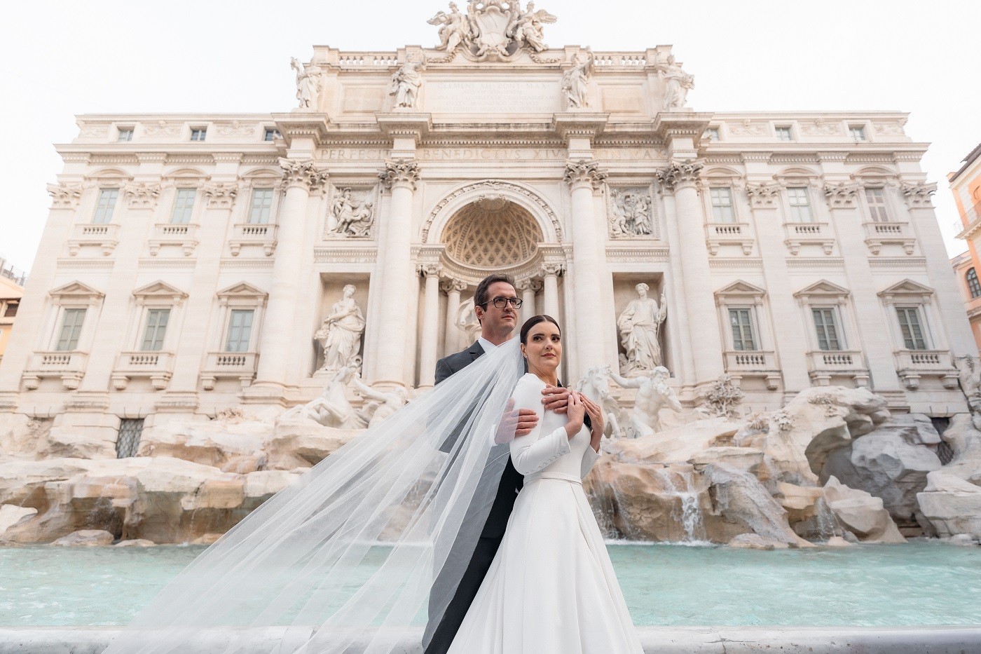 Casal de médicos do TO une fé e amor em casamento no Vaticano; VÍDEO 