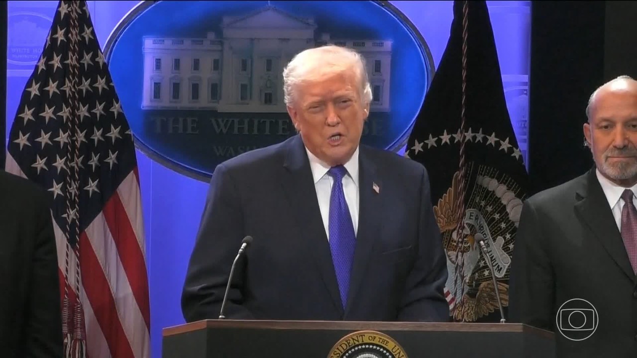 Donald Trump eleva tarifa global para 15% após derrota na Suprema Corte