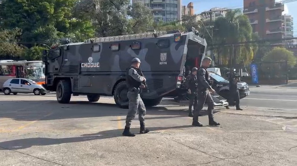 Força Tática é acionada para favela do Paraisópolis após policial ser baleado — Foto: Reprodução