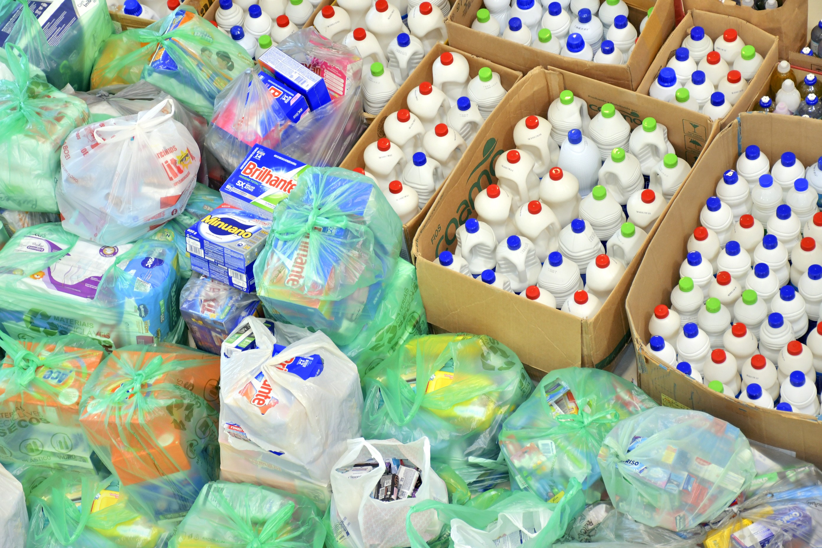 2º CMU UNITAU promove debates sobre inovação médica e arrecada alimentos
