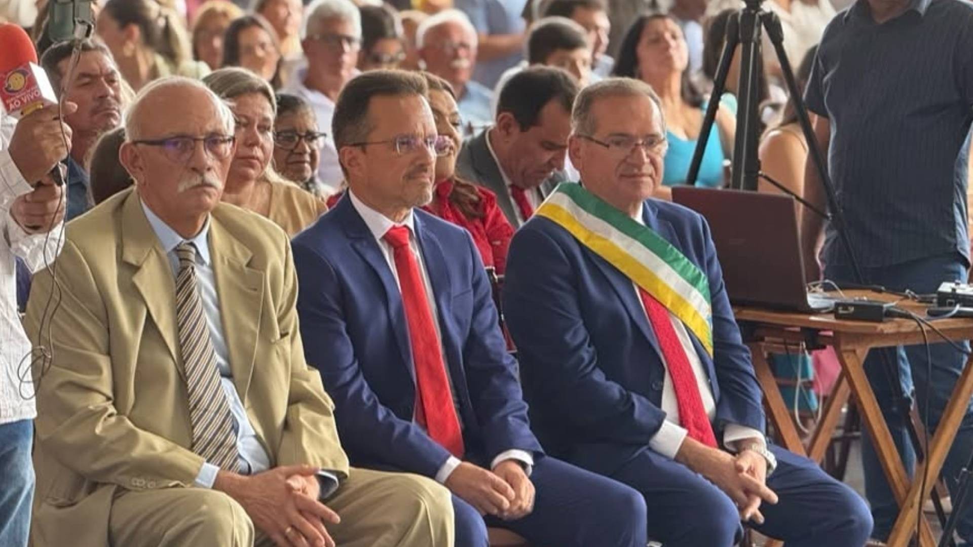 Justiça cassa mandatos de prefeito e vice-prefeito do Crato; decisão cabe recurso