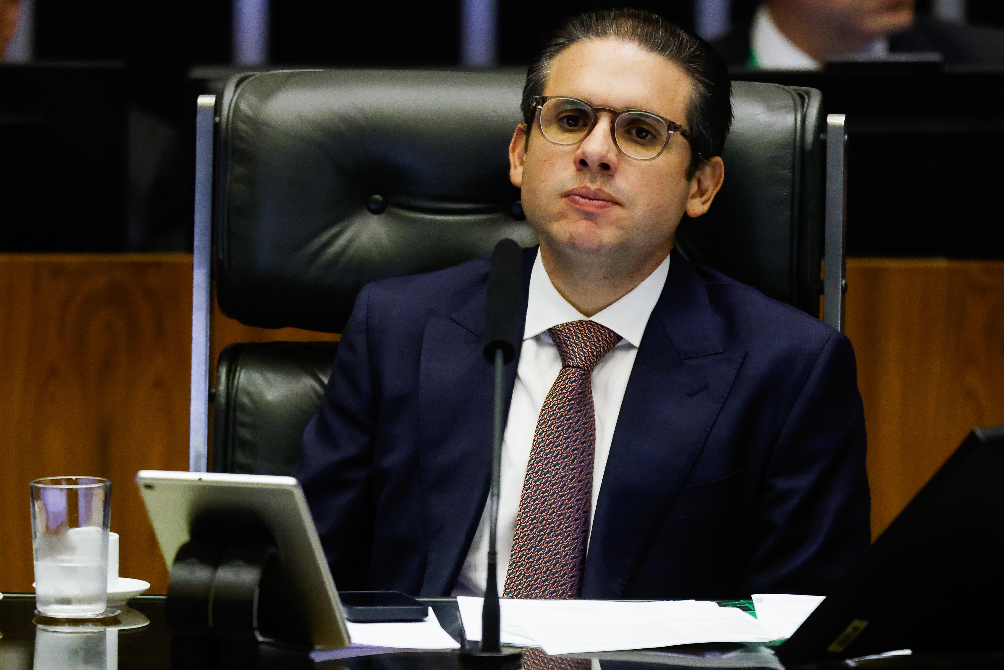 Motta defende derrubada de alta do IOF e diz que não traiu Planalto