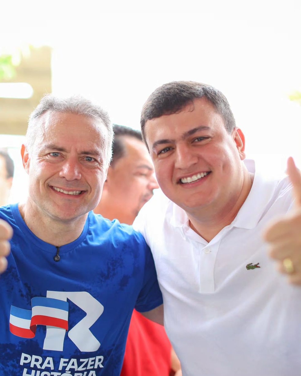 Senador Renan Filho (MDB) e o prefeito de Rio Largo, Pedro Carlos (PP). — Foto: Reprodução/Redes sociais