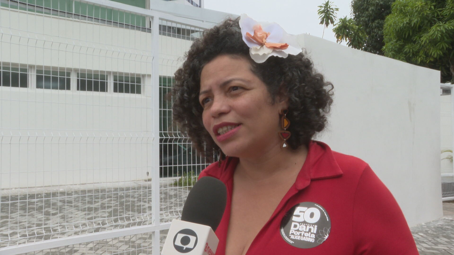 Dani Portela promete priorizar morros do Recife com obras estruturais