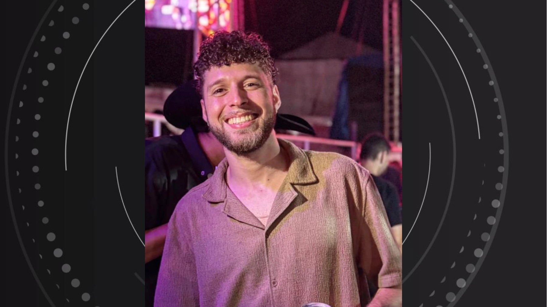 Jovem de 23 anos morre após moto bater contra poste no Paraná