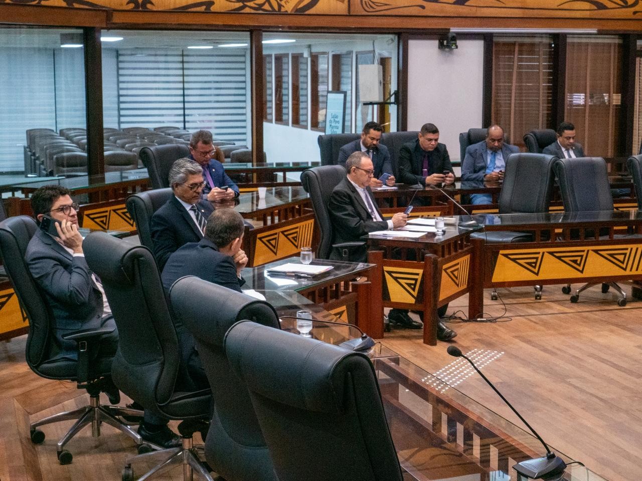 Aleac aprova ajuste de redação em leis sobre operações de crédito do Estado