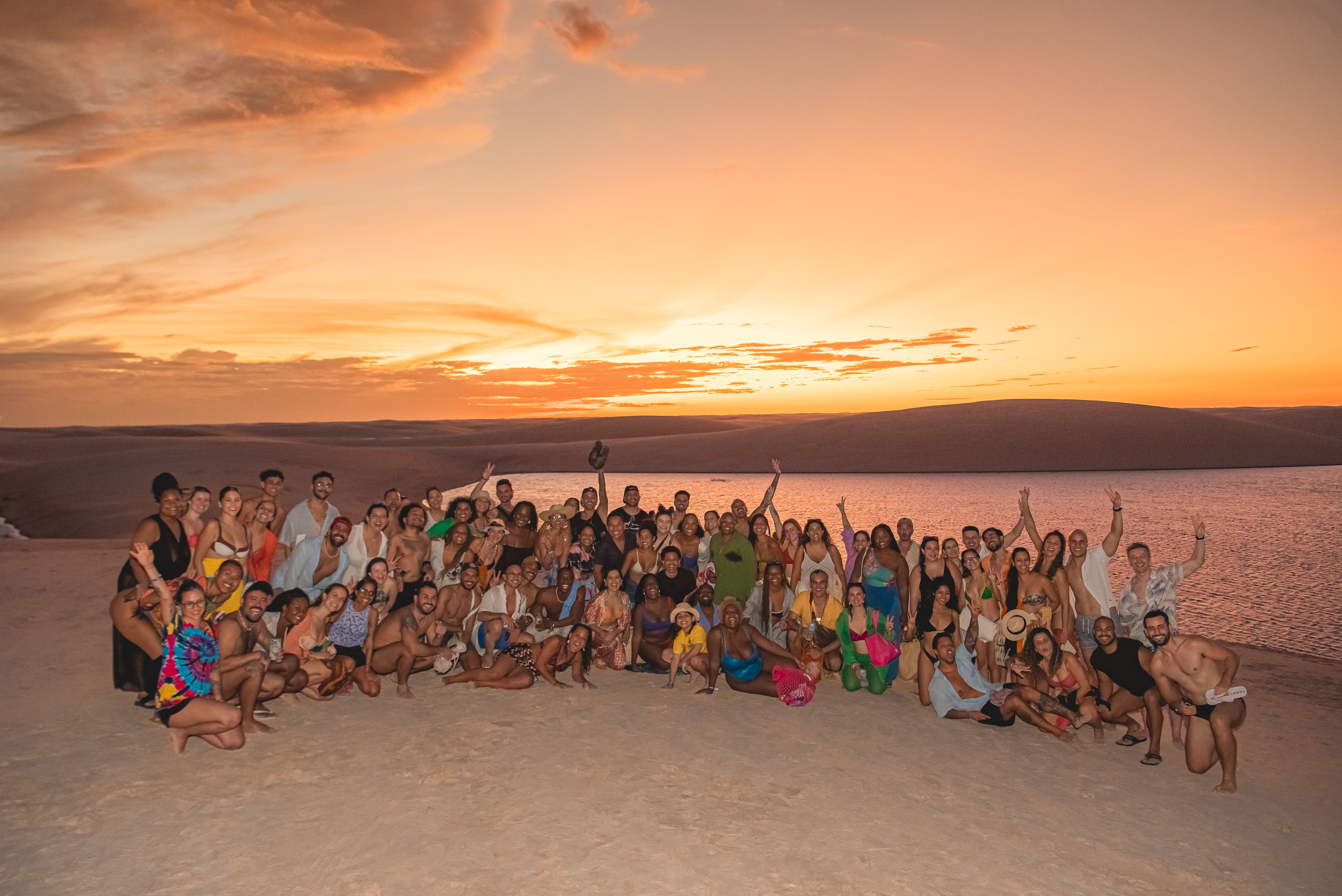 Influencers, ex-BBBs e outros convidados do Festival São João da Thay fazem passeio aos Lençóis Maranhenses; FOTOS