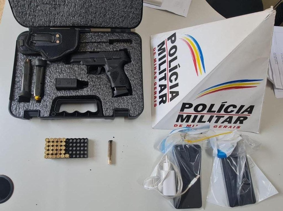 Arma apreendida na operação — Foto: Polícia Militar
