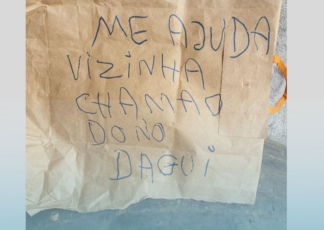 Mulher mantida em cárcere escreve bilhete pedindo socorro em RO: 'me ajuda vizinha'