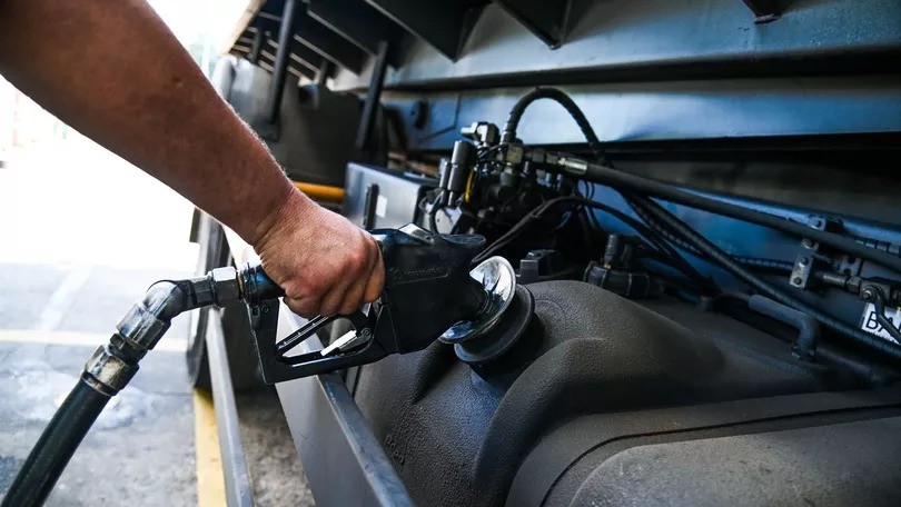 Gasolina mais barata? Redução nas distribuidoras pode não chegar aos postos do DF, diz sindicato