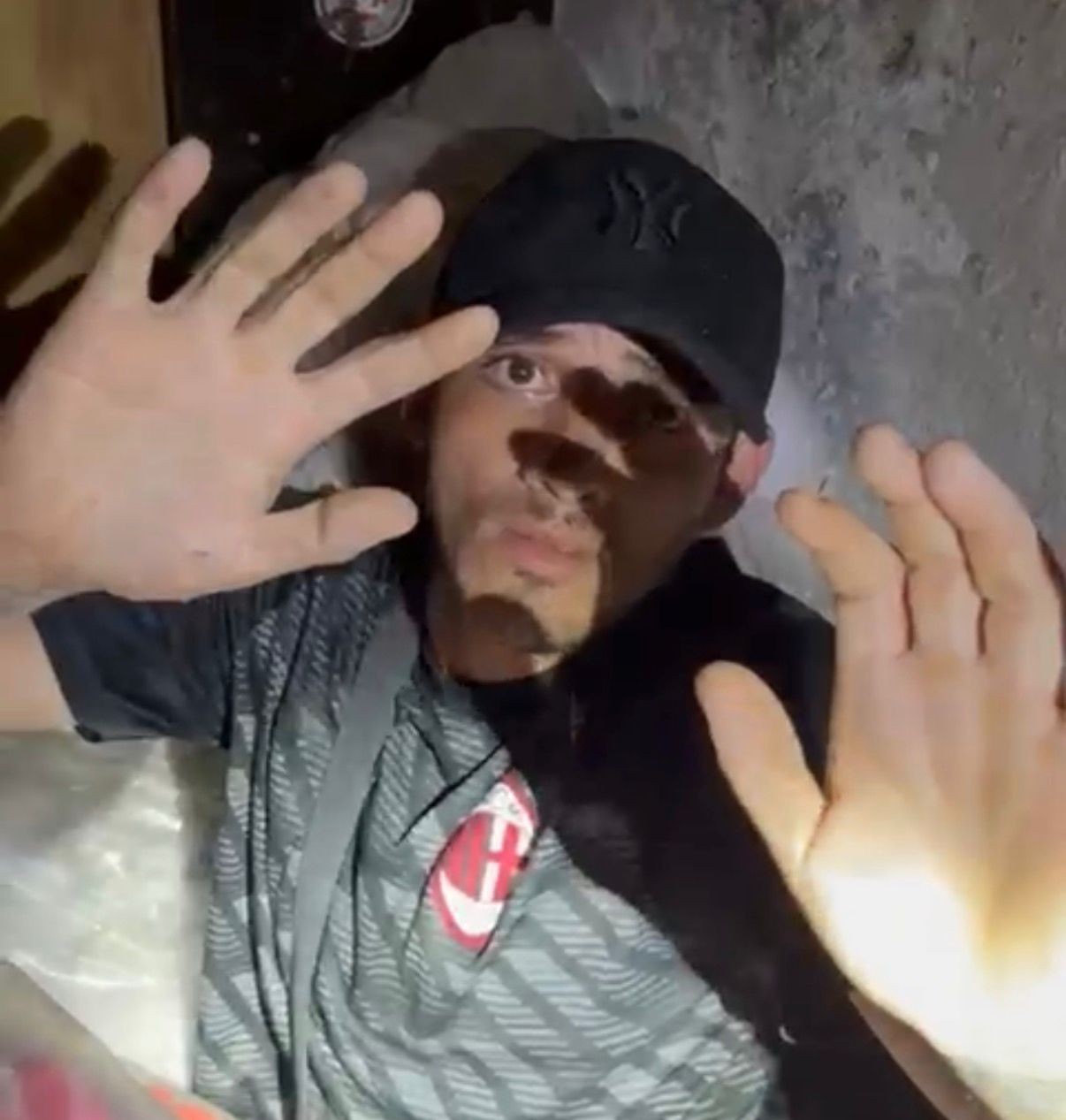 Polícia prende um dos suspeitos de roubar obras de arte da Biblioteca Mário de Andrade em SP