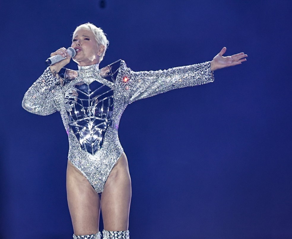 Xuxa ironiza comentários sobre figurino da turnê: 'Último voo da virilha' | G1