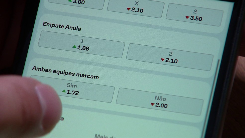 Jovens est�o mais vulner�veis ao v�cio das apostas online � Foto: Reprodu��o/EPTV