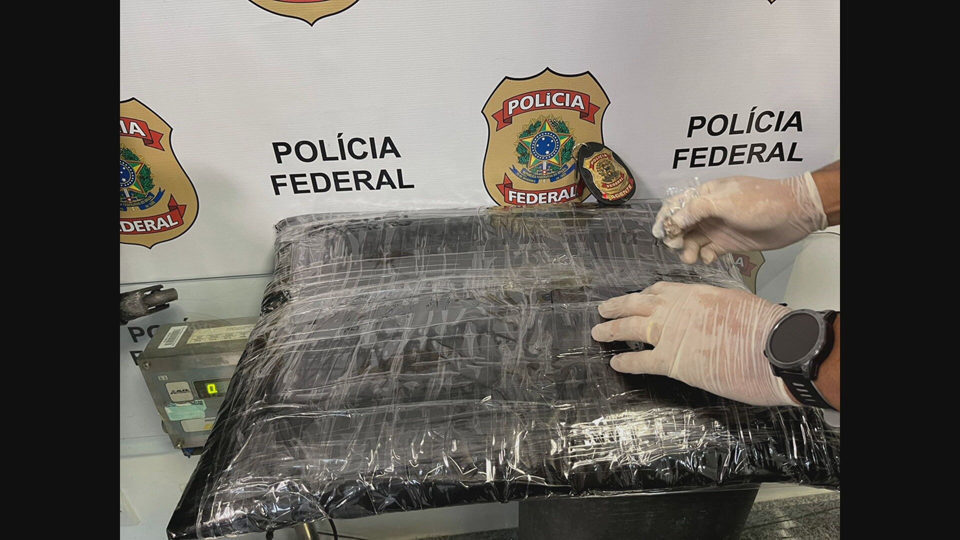 Espanhol é preso com 8 kg de ecstasy no Galeão
