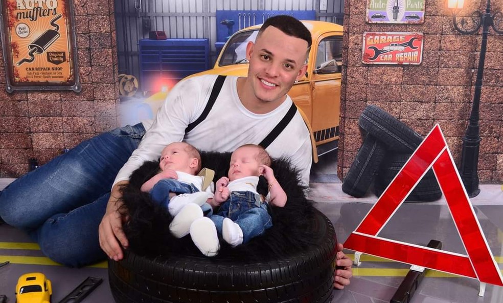 Pai de gêmeos que perdeu esposa com Covid em Macatuba comemora 1° Dia dos Pais — Foto: LHC Photo Studio/Divulgação