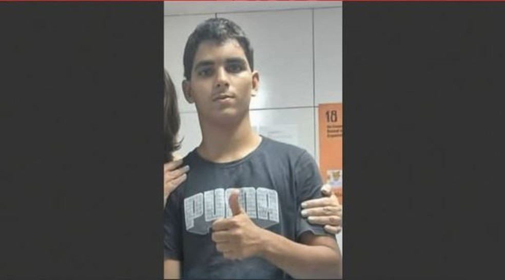 Gerson de Melo Machado, de 19 anos, morreu após entrar na jaula de uma leoa na Paraíba. — Foto: Reprodução