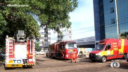 Bombeiros combatem incêndio em clínica médica em Palmas