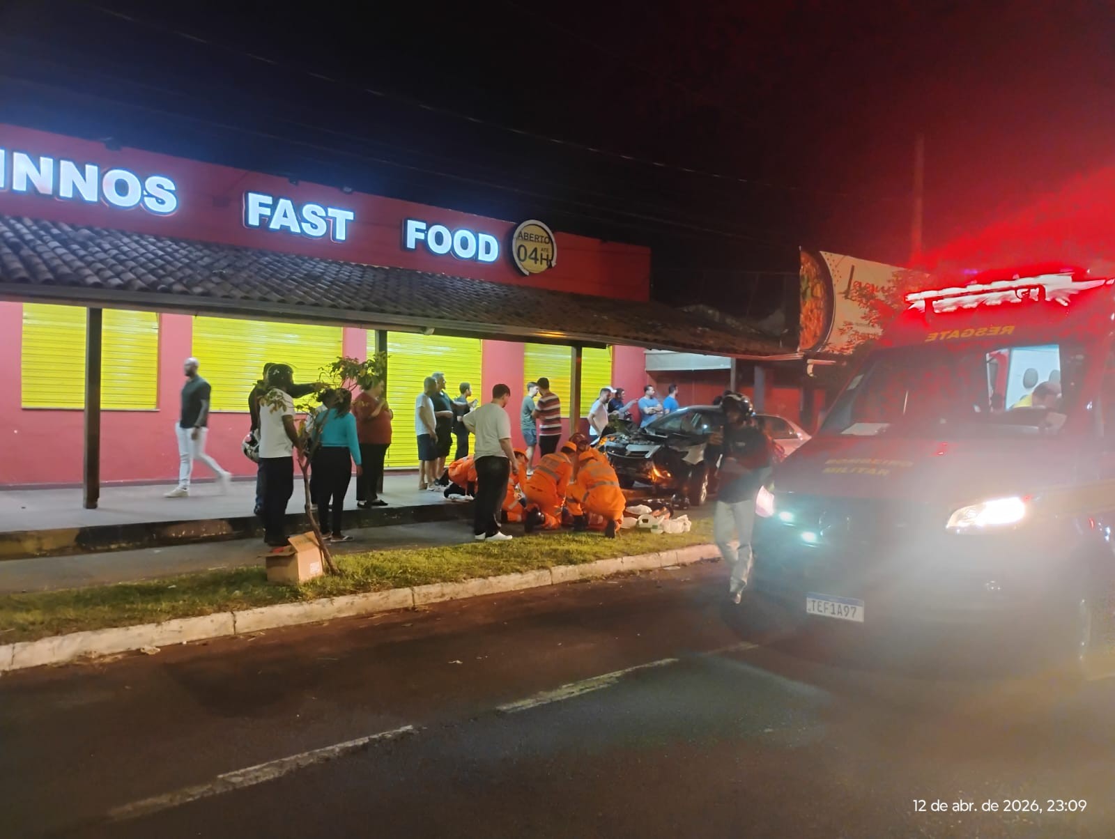 VÍDEO: Motorista faz manobra perigosa, carro roda e mata mulher de 57 anos na avenida Rondon Pacheco