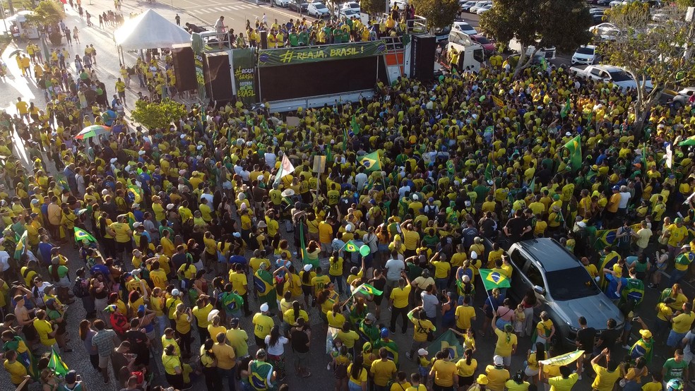 Manifestação reuniu apoiadores de Jair Bolsonaro em Manaus. — Foto: Alexandro Pereira/Rede Amazônica