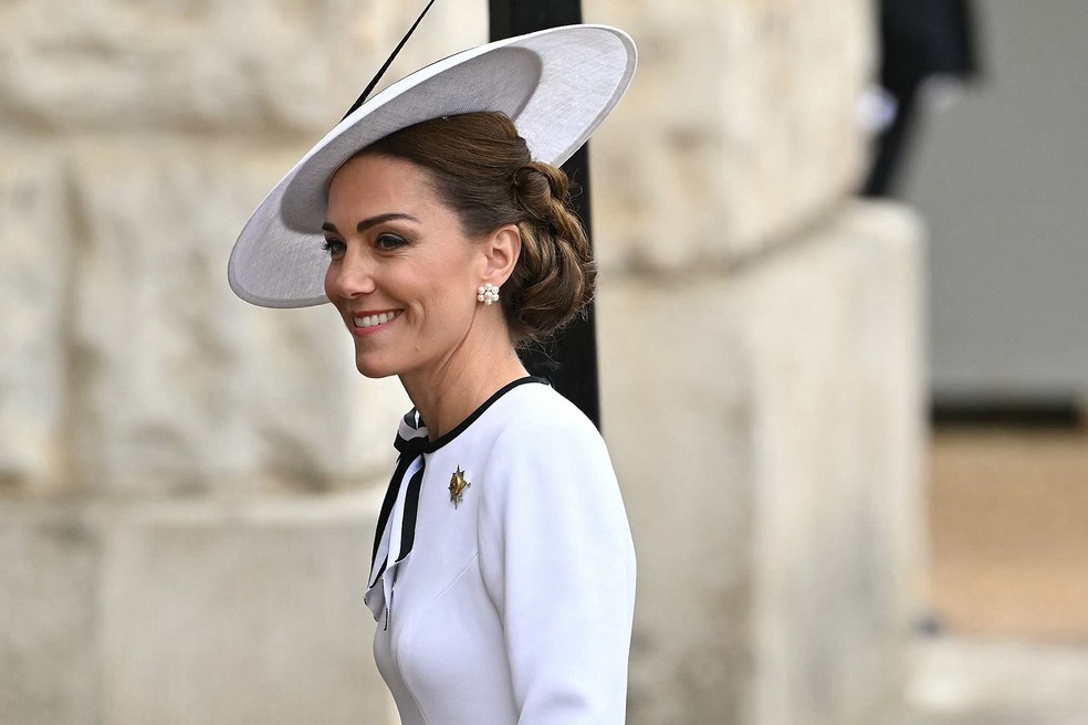 Kate Middleton faz primeira aparição pública após anunciar câncer — Foto: JUSTIN TALLIS / AFP
