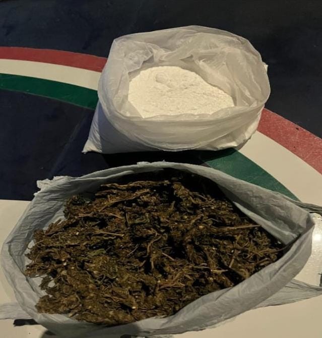 Polícia apreende drogas no bairro João de Deus, em Petrolina